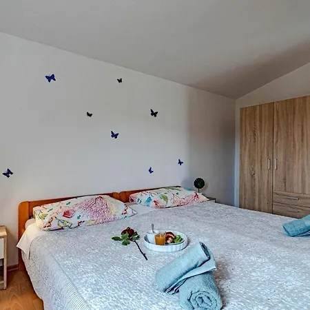 דירה By The Sea Cove Vrbovica, Korcula - 12057